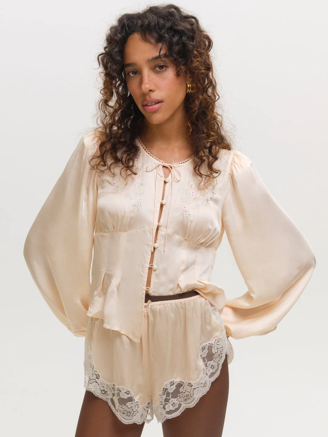 Betsy Bow Blouse — Pale Peach